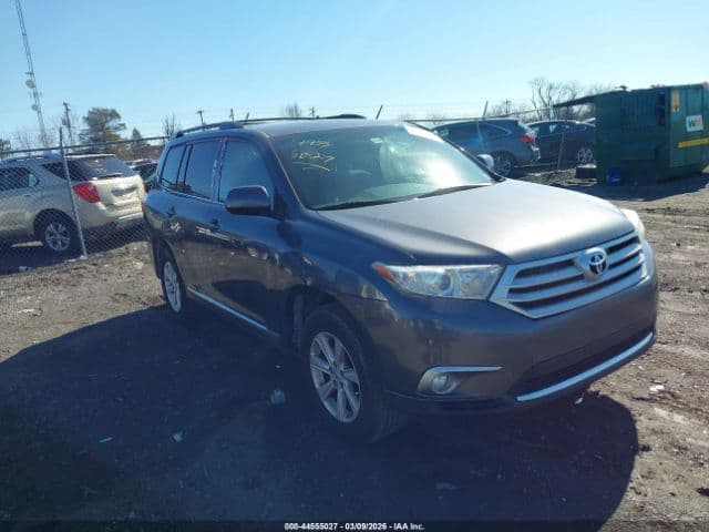 2011 TOYOTA HIGHLANDER